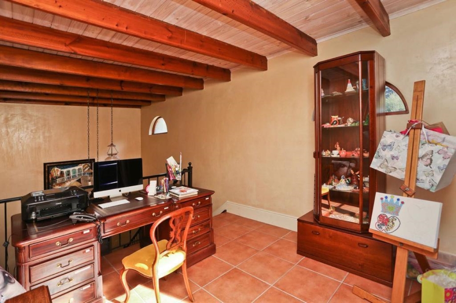 To Let 5 Bedroom Property for Rent in Ruyteplaats Western Cape